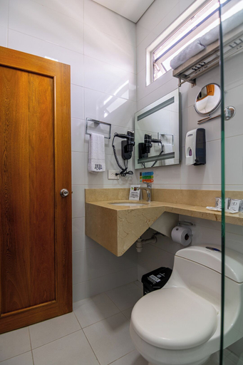 Bathroom 4, Hotel Dorado La 70, Medellín