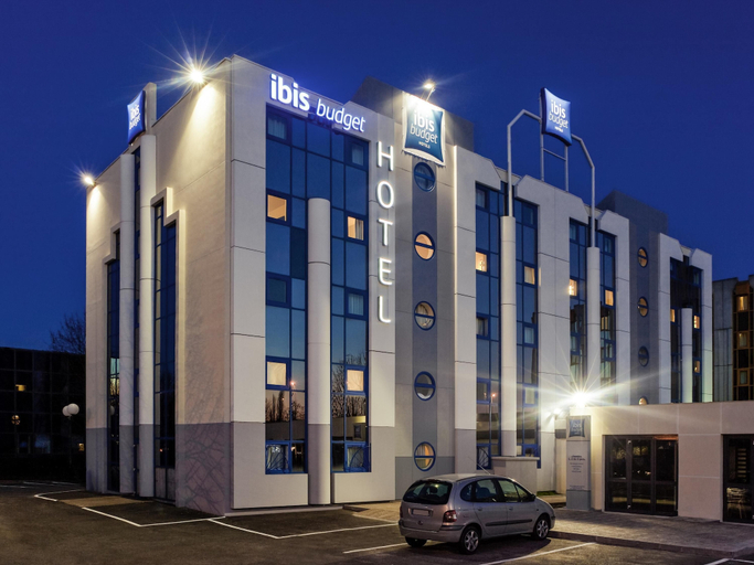 Exterior & Views 2, ibis budget Grigny Centre, Essonne