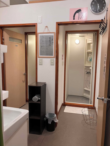 Bathroom 4, Guesthouse LuLuLu, Kōchi