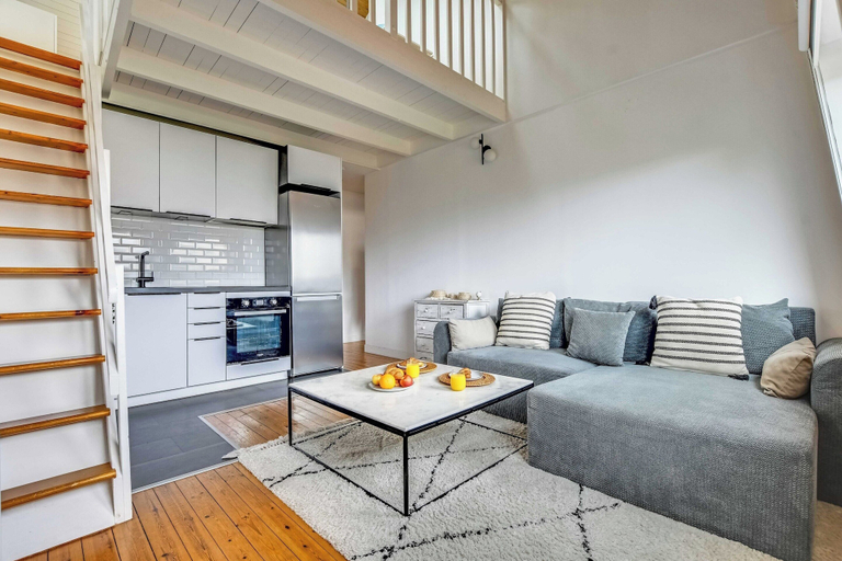 Living area 2, 3P Duplex on the Outskirts of Paris, Val-de-Marne