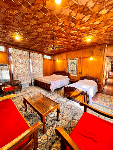 Business Facilities, Jacqueline houseboat, Srinagar