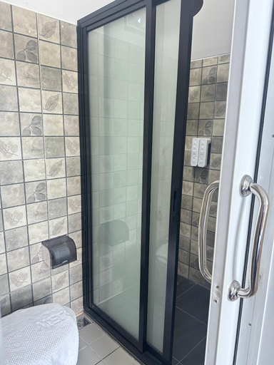 Bathroom 3, 385 Homestay & Lake camp, Bang Mun Nak