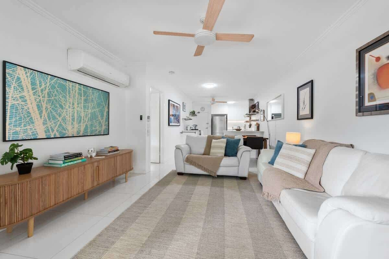 Interior 5, Luxury Riverfront! 2bed/2bath/2car ~ West End, West End