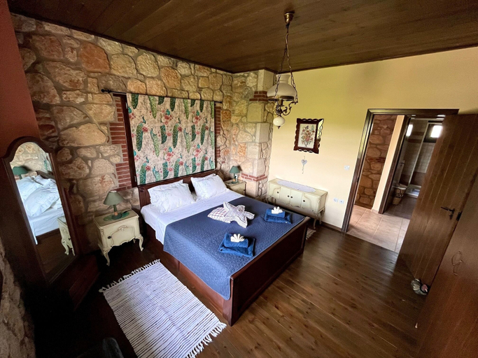 Others 1, Villa Rokosini, Central Macedonia