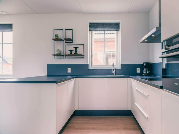 Private kitchen, Watervilla Wellness 8, Medemblik