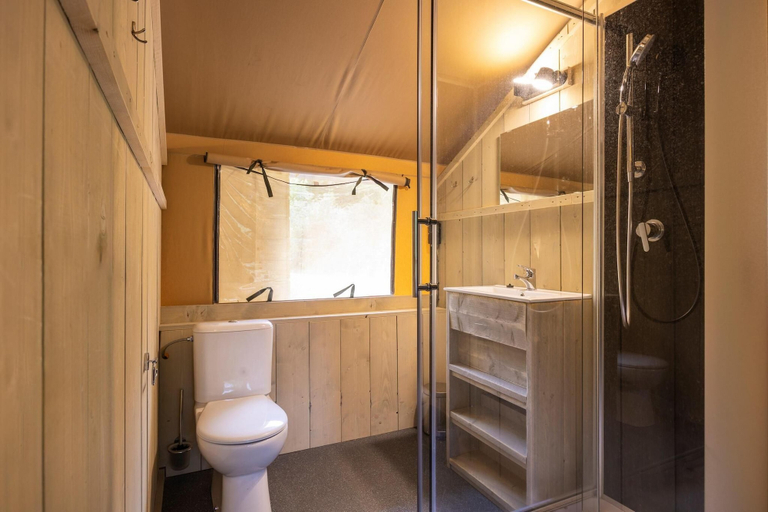 Bathroom 3, Arden Parks Signy L'Abbaye, Ardennes