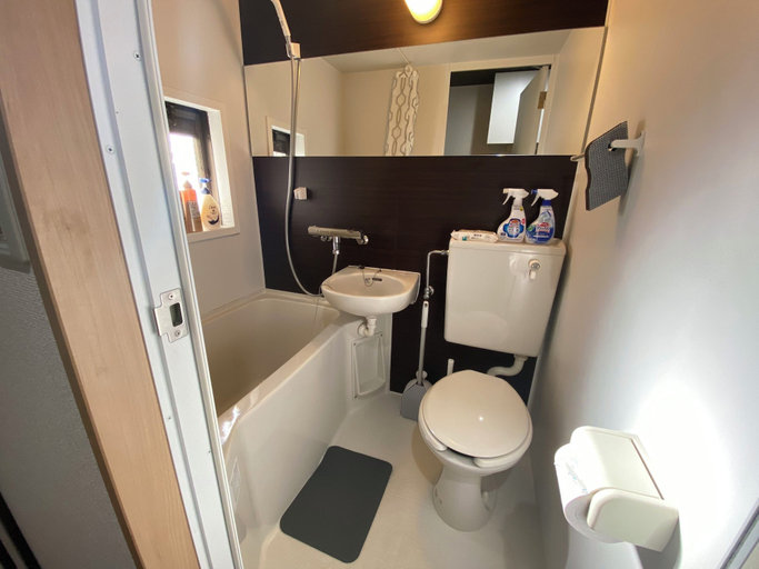 Bathroom 5, Luna Heights Miyake by Tranova, Nishitōkyō