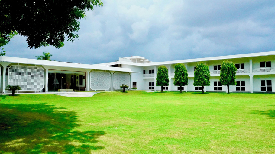 Exterior & Views 2, Hotel Chandela Khajuraho, Chhatarpur
