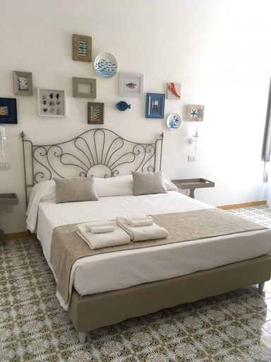 Bedroom 3, La Sciara Resort Hotel, Messina