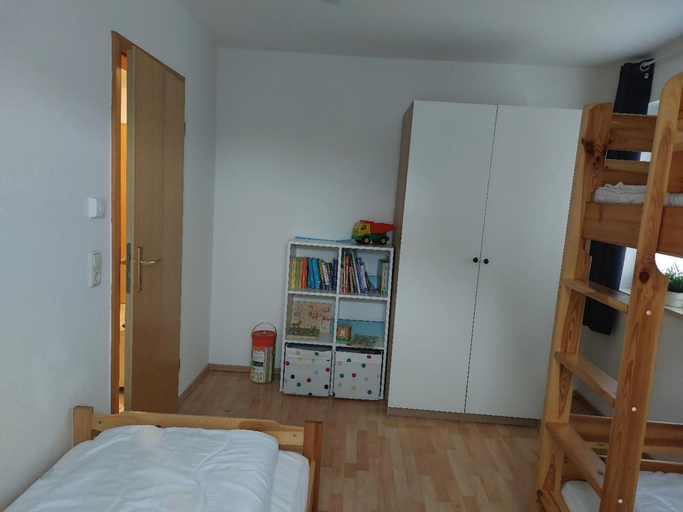 Room 2, Komfortable Ferienwohnung in Wenkendorf, Ostholstein