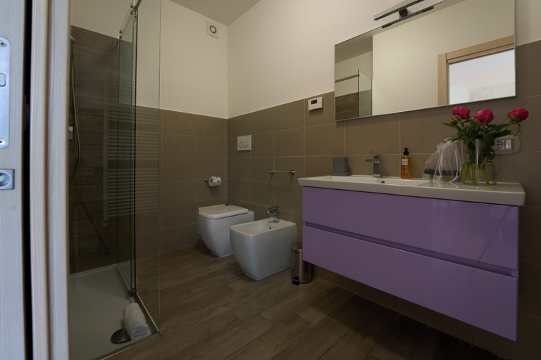 Bathroom, Villa Costanza, Lecco