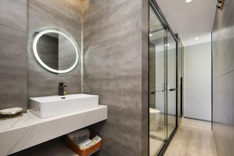 Bathroom 4, Lanshan Moon Resort-Fairyland - Cloudtop Water Mirror & Infinity Pool & Cafe, Guilin