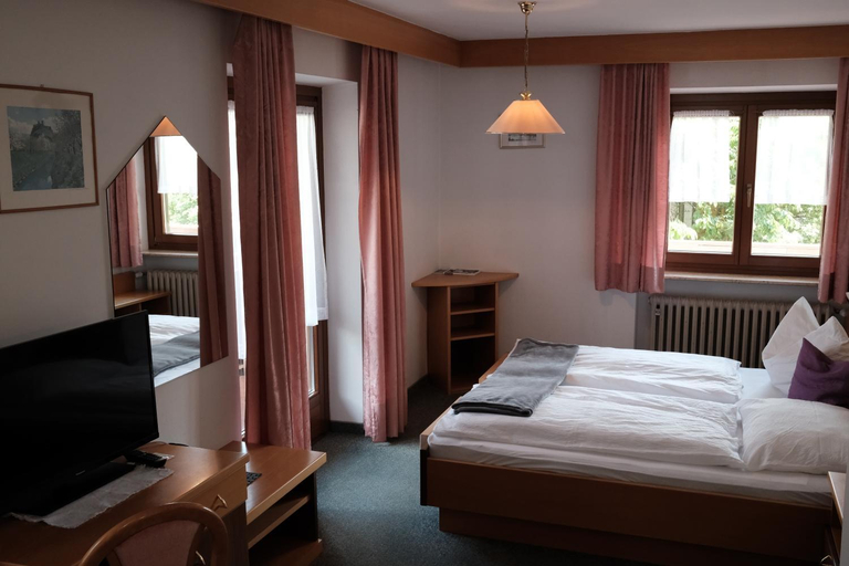 Bedroom 2, Garni Renzler, Bolzano