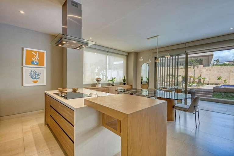 Private kitchen 4, Peaceful Condo With Resort Pool, High-speed Wifi & Relaxing Outdoor Space, La Paz