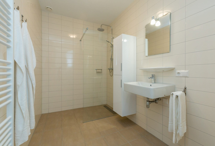 Bathroom, Apartment in Zoutelande Near Sunny Beach, Veere