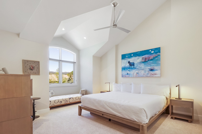 Room 4, Legends 10 4br 4ba 4 Bedroom Townhouse by RedAwning, Summit