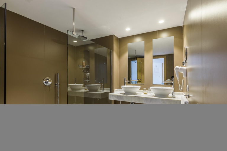 Bathroom 5, Zafiro Palmanova, Baleares