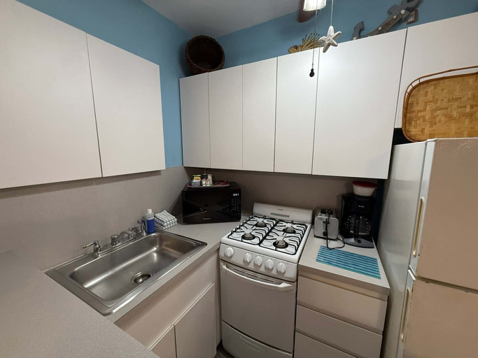 Room 2, Waterfront Fifa Retreat in Hollywood Beach, Broward