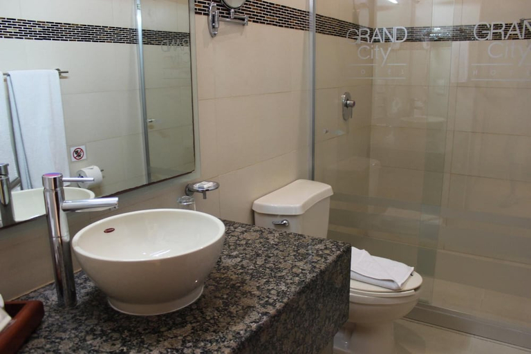 Bathroom 4, Grand City Hotel, Benito Juárez
