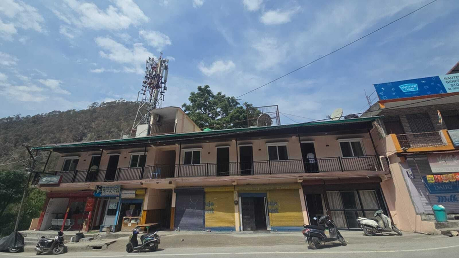 Exterior 2, Hotel Rajendra, Chamoli