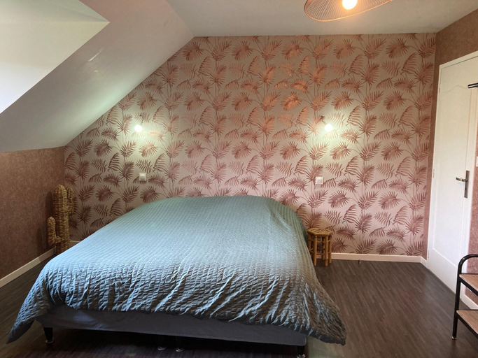 Room 4, Quiet Designer Apartment in Fecamp, Seine-Maritime