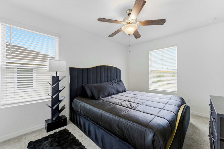 Room 2, Covey Luxe Modern Getaway, Polk