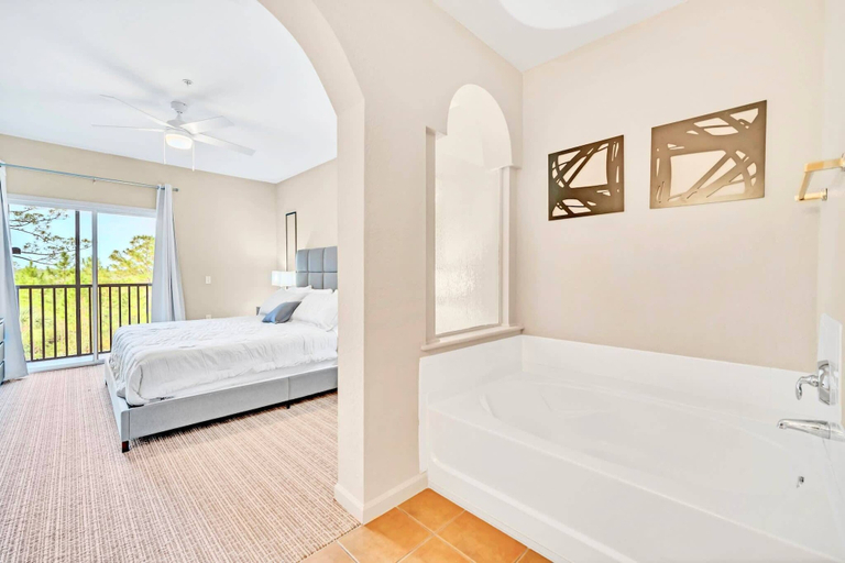 Bedroom 4, Upstay: Resort Style Condo w Pool, Sauna, Orange