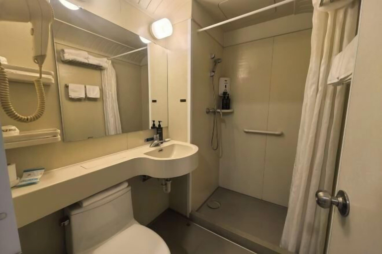 Bathroom 3, Jinjiang Inn (Tumed Right Banner Salaqi Railway Station), Hohhot