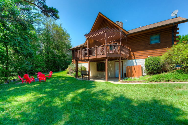 Exterior 5, Three-story Dog-friendly Home With Large Deck, Wood Swing, Firepit, Lawn, & More, Spotsylvania