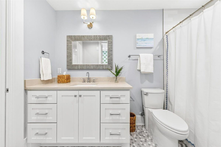 Interior 4, Coastal Corner TC 6205, Nueces