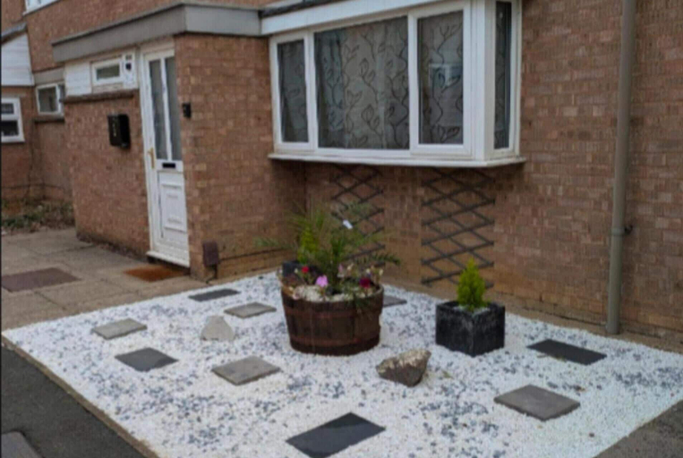 Property grounds 3, Double Rooms End Terrace Close to Kettering Town, Northamptonshire