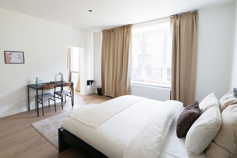 Room 2, Relaxing 5BR Apartment Close to Downtown, Oost-Vlaanderen
