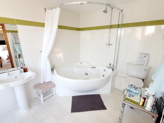 Bathroom, The Wood Cottage, North Yorkshire