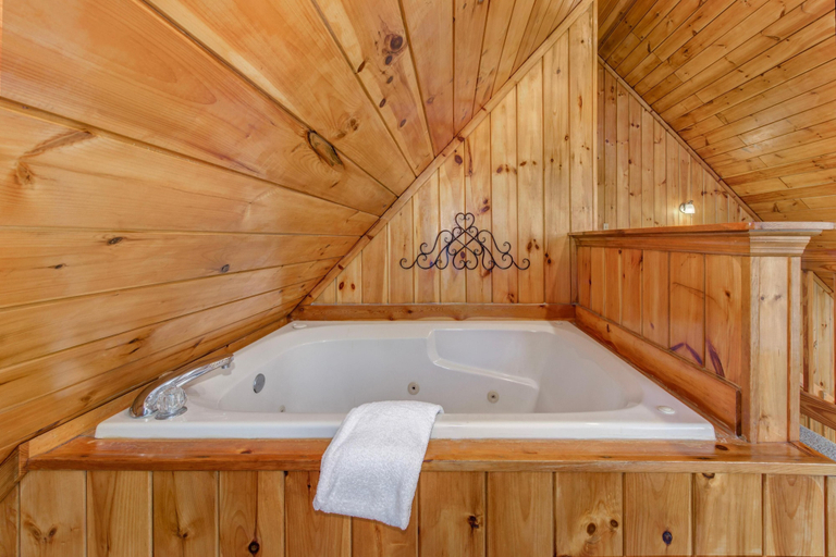 Bathroom 4, Lil Smoky Mountain Retreat, Sevier