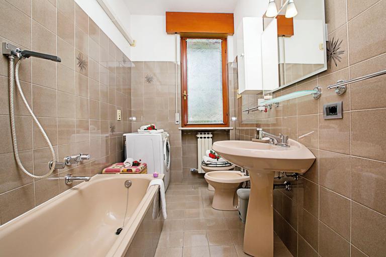 Bathroom, Appartamento Verona For You, Verona
