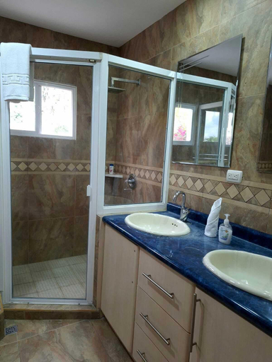 Bathroom 3, The Diamond Hotel, Antiguo Cuscatlán