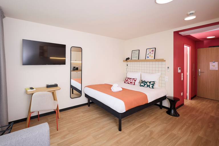 Bedroom 4, Hife Vélizy, Yvelines