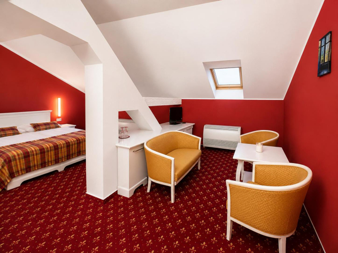Bedroom 2, Park Hotel Tartuf, Zlaté Moravce