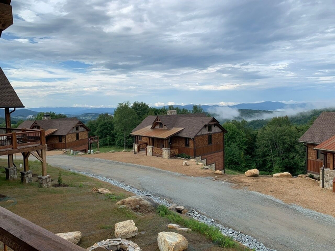 Interior 5, The Roper Retreat at Eagles Nest, Avery