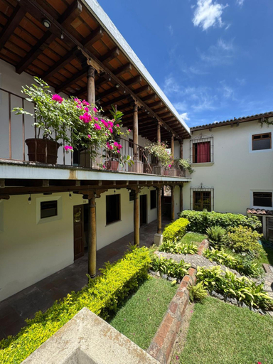 Garden 4, Hotel Casa Colonial by AHS, Antigua Guatemala