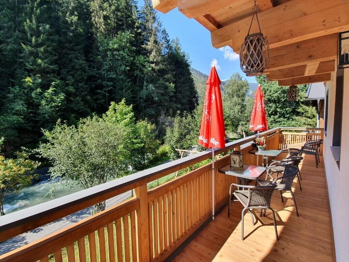 Outdoor dining 4, Alpen Ferienwohnungen Viehhofen, Zell am See