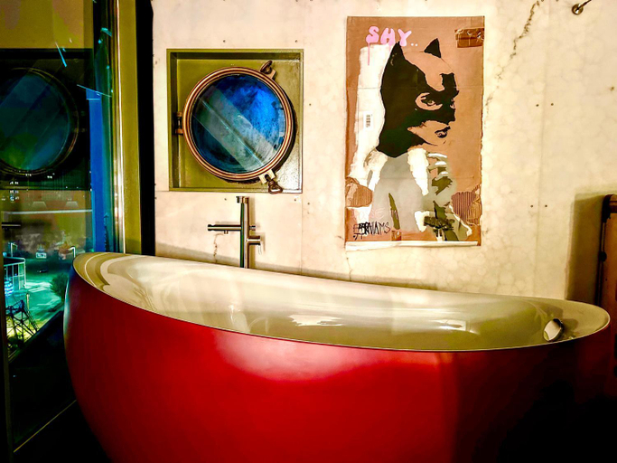 Bathroom 3, Faralda Crane Hotel Amsterdam, Amsterdam