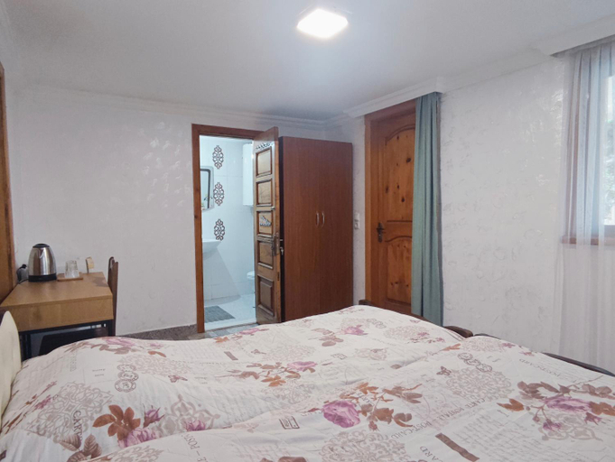 Bedroom 2, Guesthouse Mery, Kobuleti