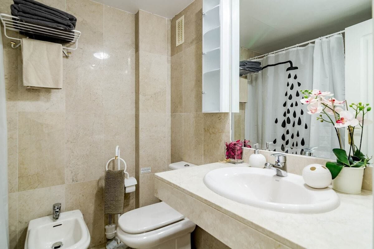 Bathroom 3, Saa- Comfortable Apartment Near Puerto Banus, Málaga