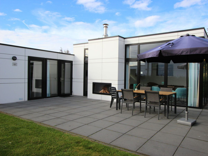 Outdoor dining, Holiday Home in Breskens With Terrace, Sluis