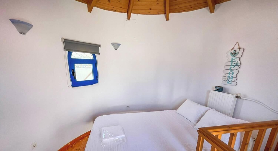 Bedroom 4, Xenones Anemomili-Windmills Hotel, Central Greece
