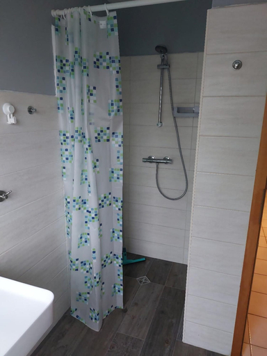 Bathroom 5, Komfortable Ferienwohnung in Wenkendorf, Ostholstein