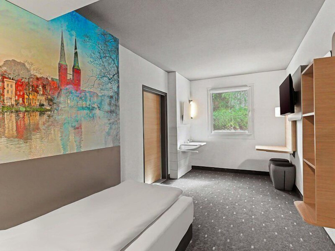 Bedroom 3, B&B HOTEL Lübeck Berliner-Platz, Lübeck