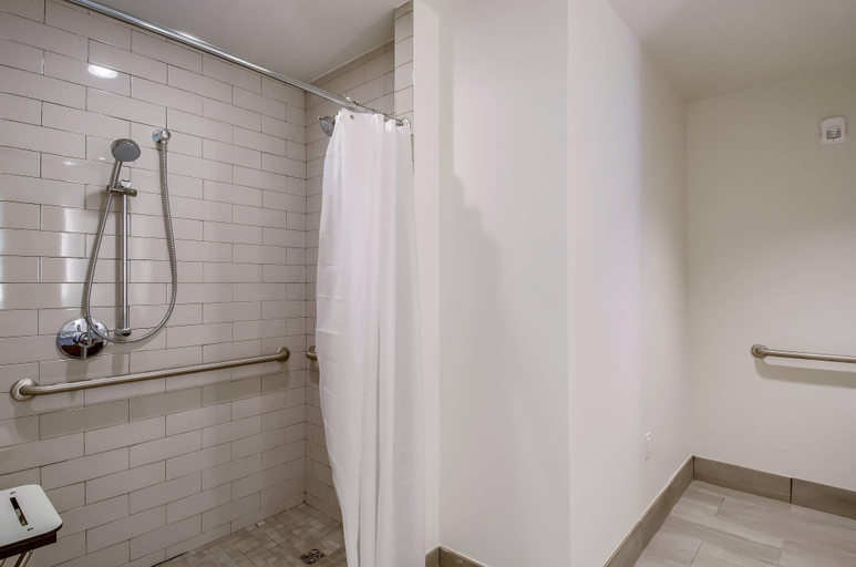 Bathroom 4, New Bedford Harbor Hotel, Bristol