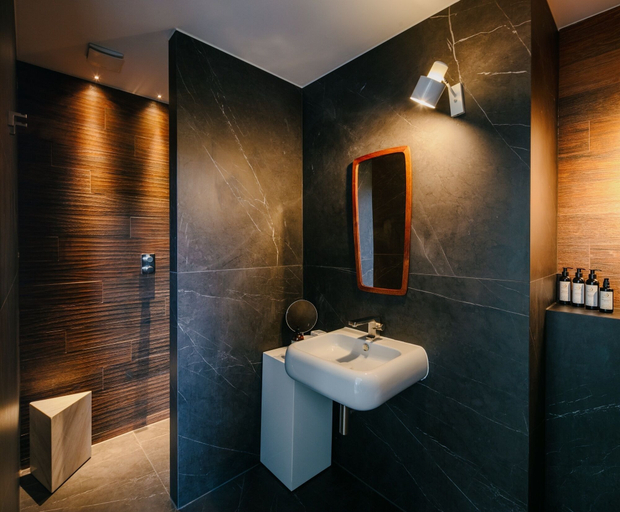 Bathroom 3, Dun Aluinn, Perthshire and Kinross